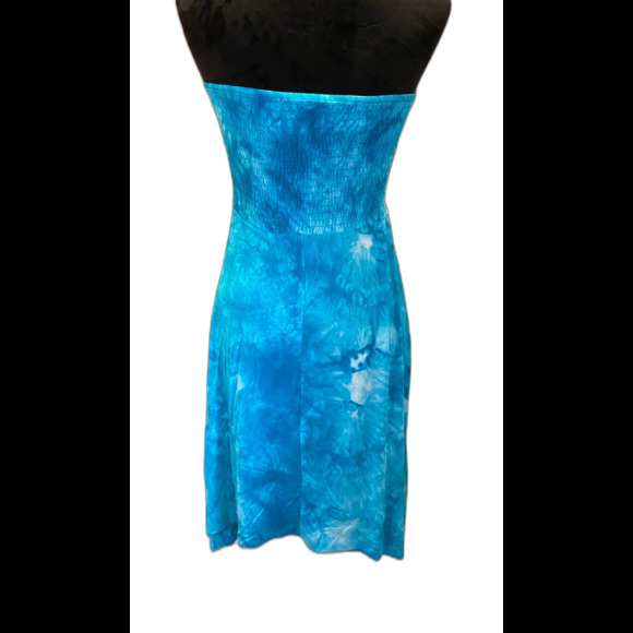 5 & Love Coverup Dress Medium Womens Turquoise Tie Dyed Smocked  4 Pool Beach - Picture 3 of 8